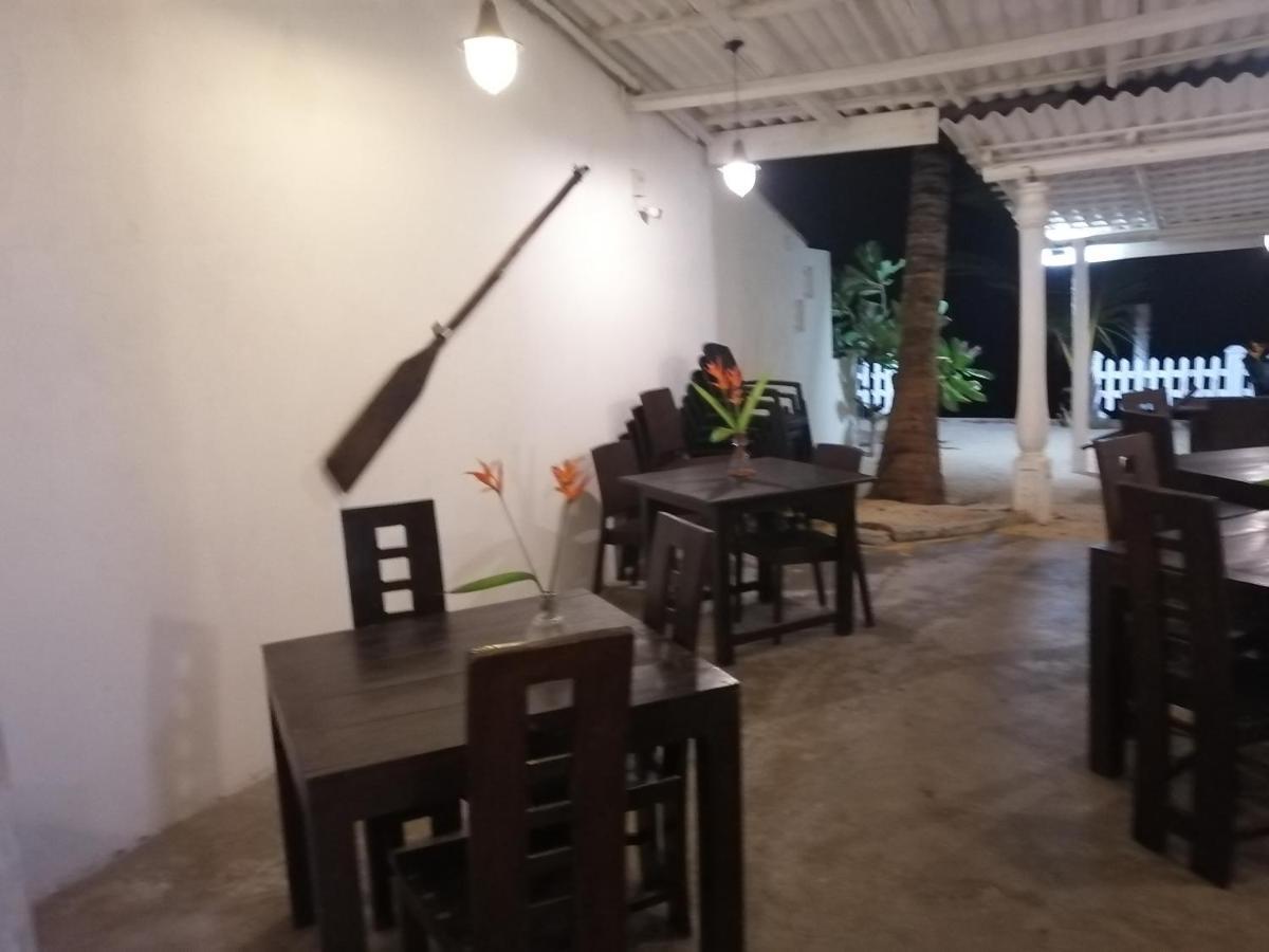 Happy Beach Villa Resort Unawatuna Ngoại thất bức ảnh