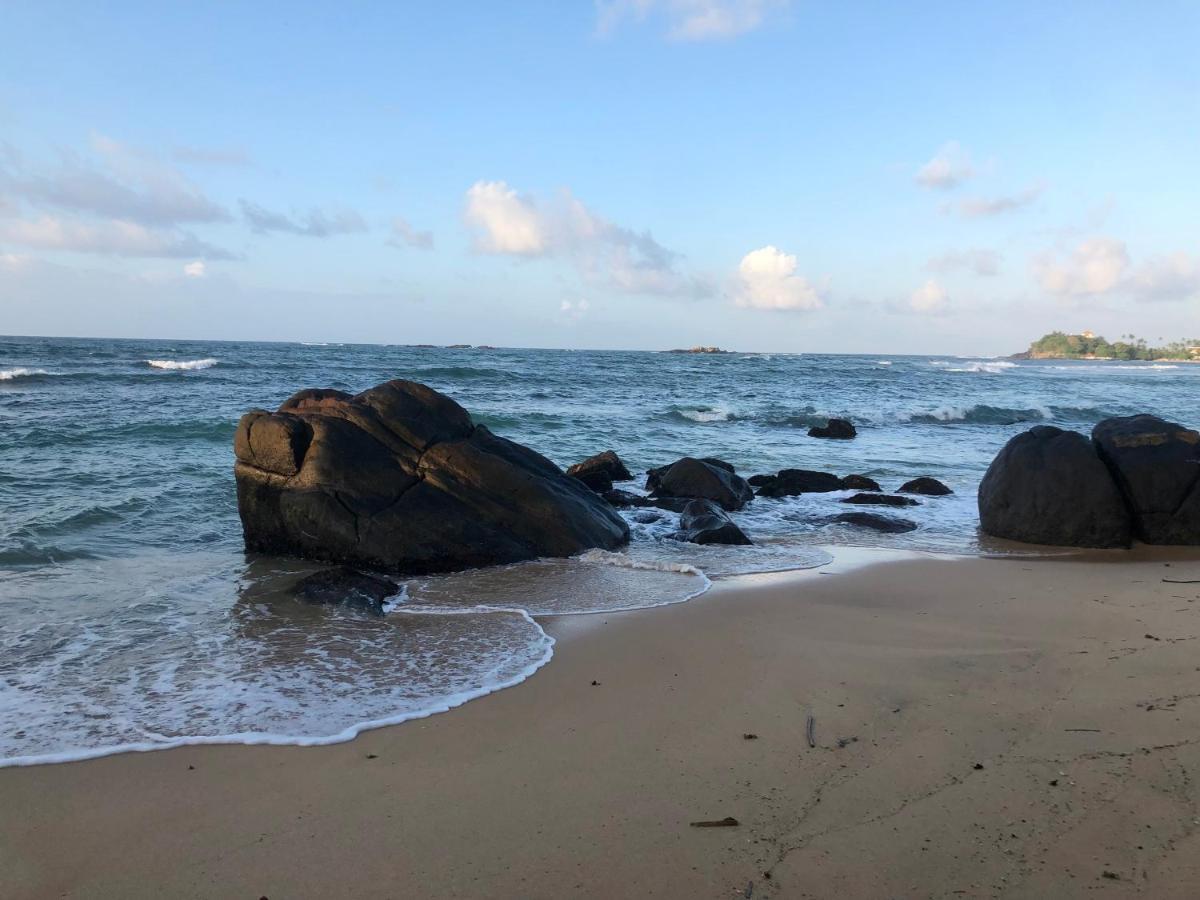 Happy Beach Villa Resort Unawatuna Ngoại thất bức ảnh
