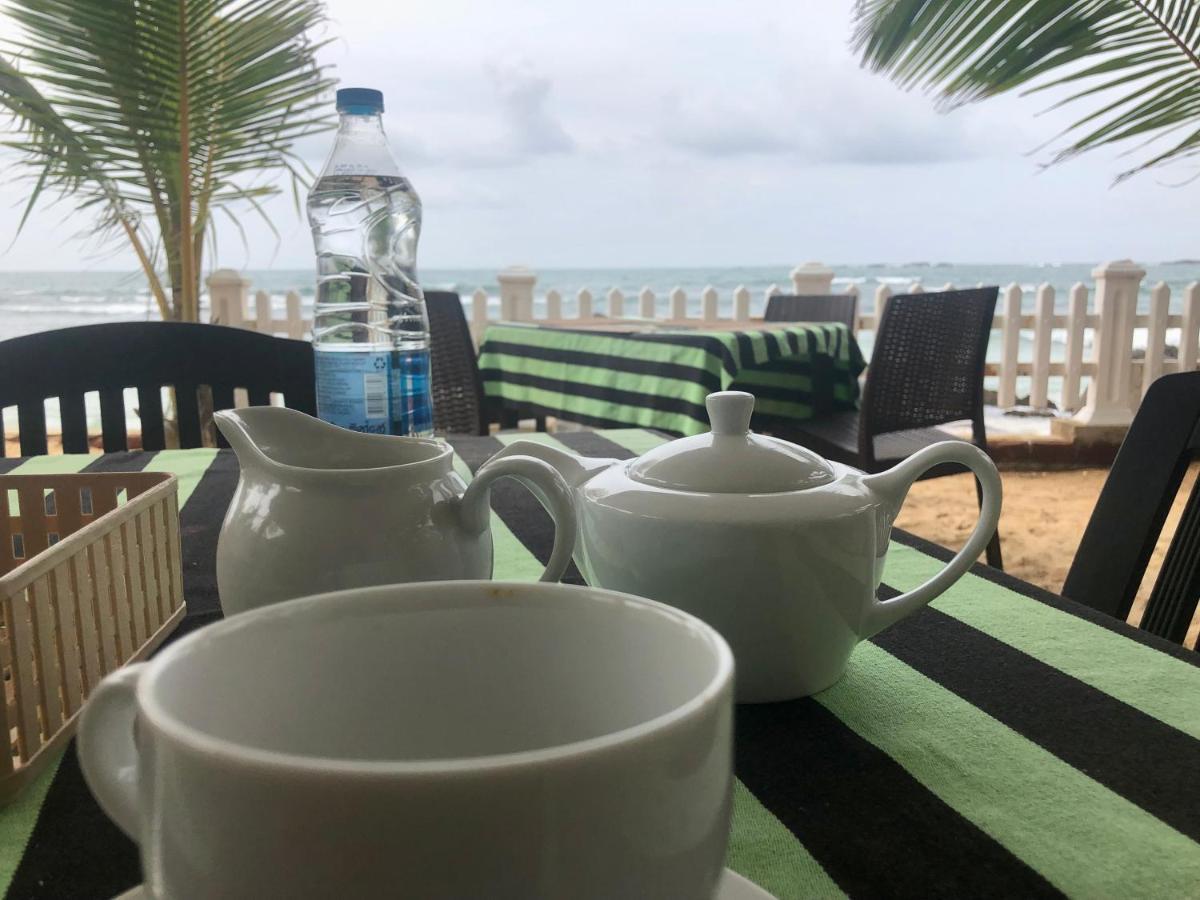 Happy Beach Villa Resort Unawatuna Ngoại thất bức ảnh