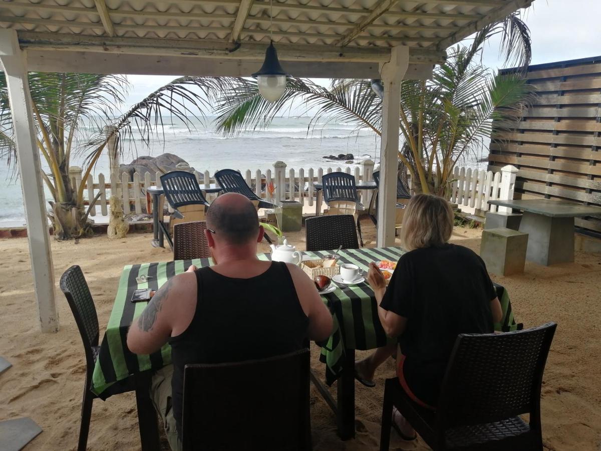 Happy Beach Villa Resort Unawatuna Ngoại thất bức ảnh