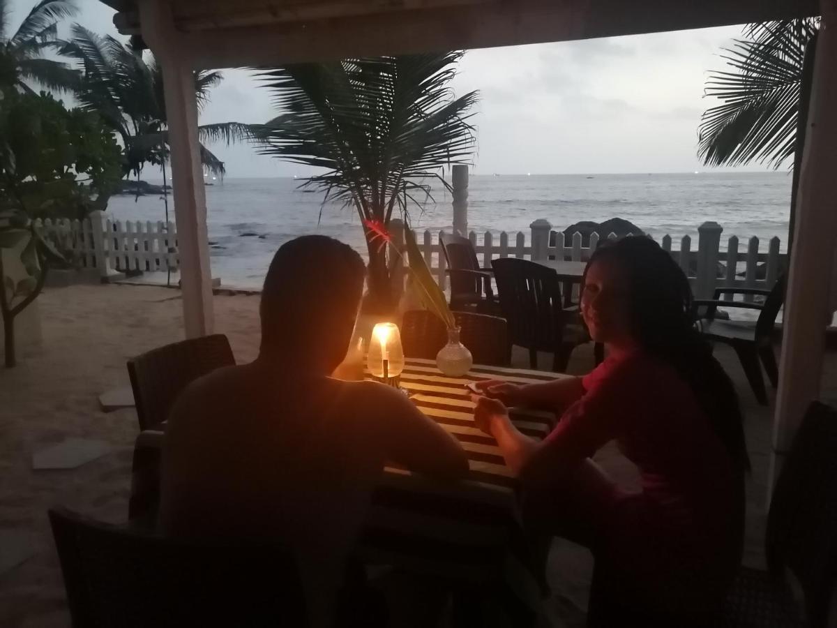 Happy Beach Villa Resort Unawatuna Ngoại thất bức ảnh