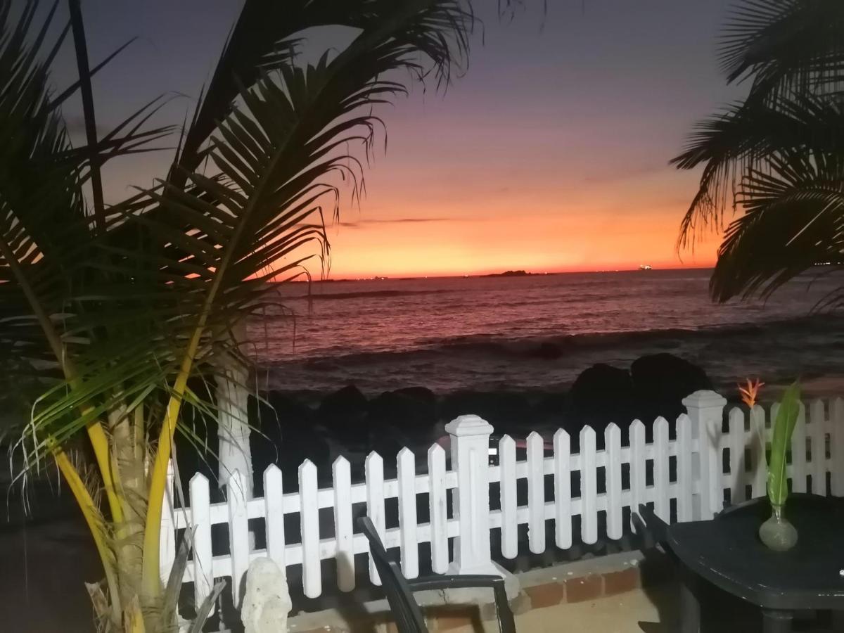 Happy Beach Villa Resort Unawatuna Ngoại thất bức ảnh