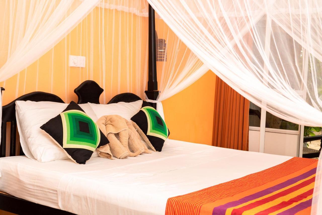 Happy Beach Villa Resort Unawatuna Ngoại thất bức ảnh