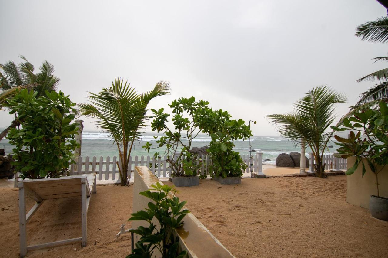 Happy Beach Villa Resort Unawatuna Ngoại thất bức ảnh