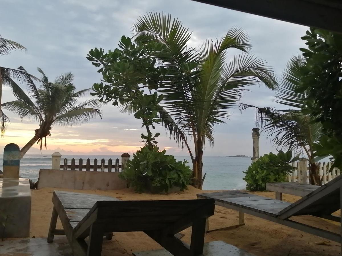 Happy Beach Villa Resort Unawatuna Ngoại thất bức ảnh