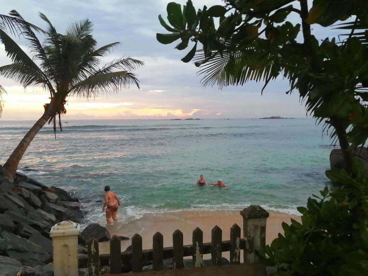 Happy Beach Villa Resort Unawatuna Ngoại thất bức ảnh