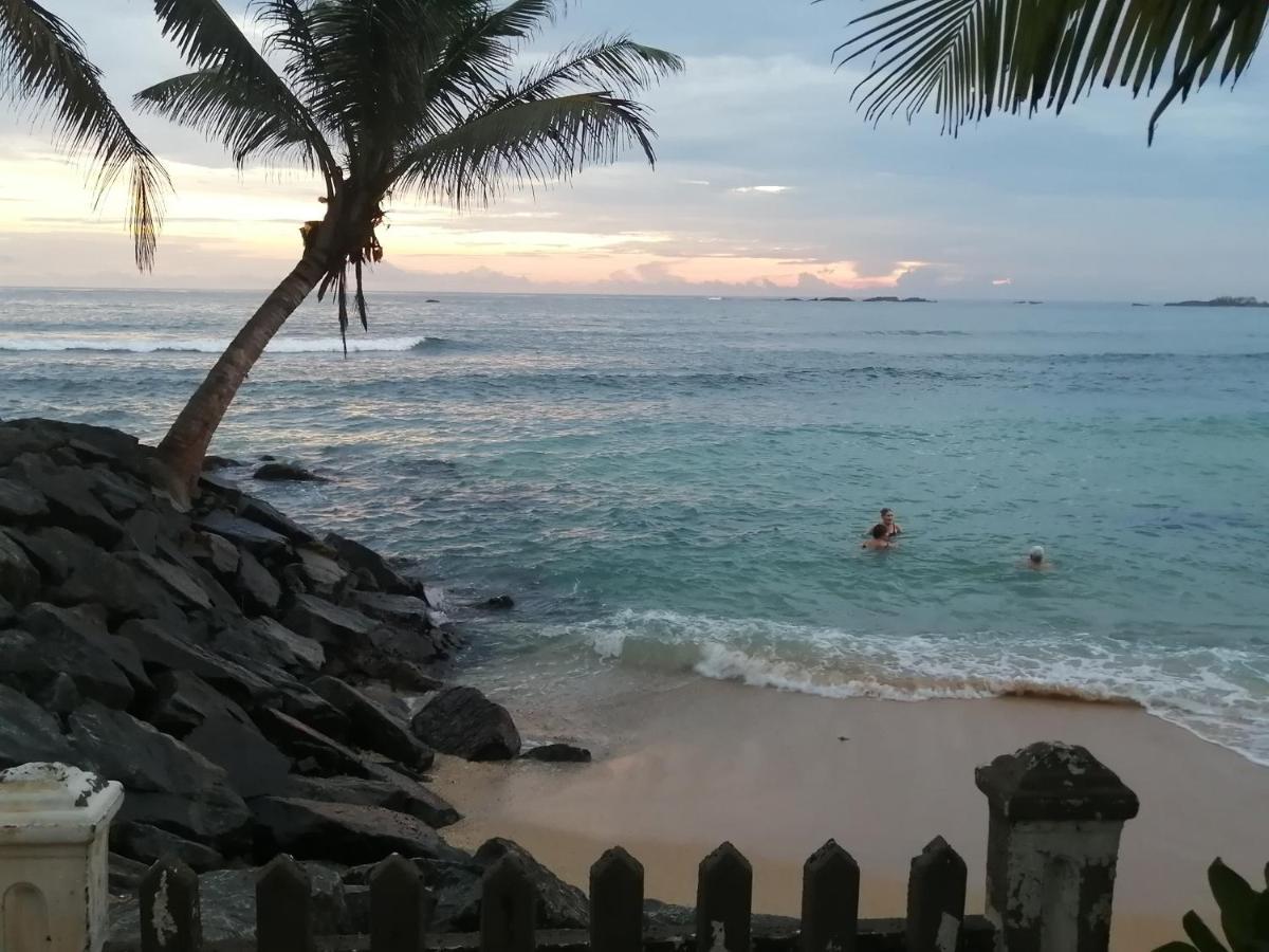 Happy Beach Villa Resort Unawatuna Ngoại thất bức ảnh